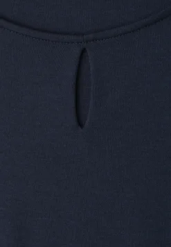 Top mit Rundhals und Cut-Out-Detail
