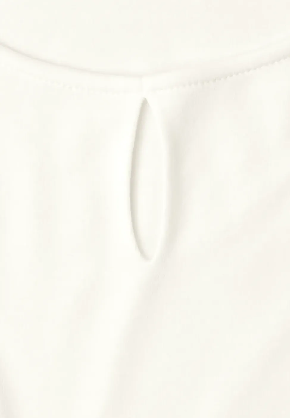 Top mit Rundhals und Cut-Out-Detail