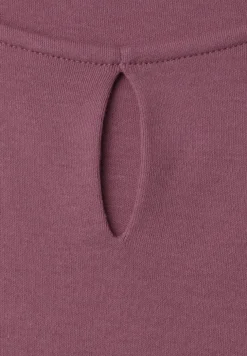 Top mit Rundhals und Cut-Out-Detail