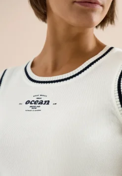 Top mit Rundhals und Kontrastdetails