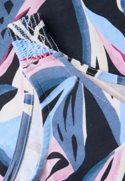 Top mit Smok-Details