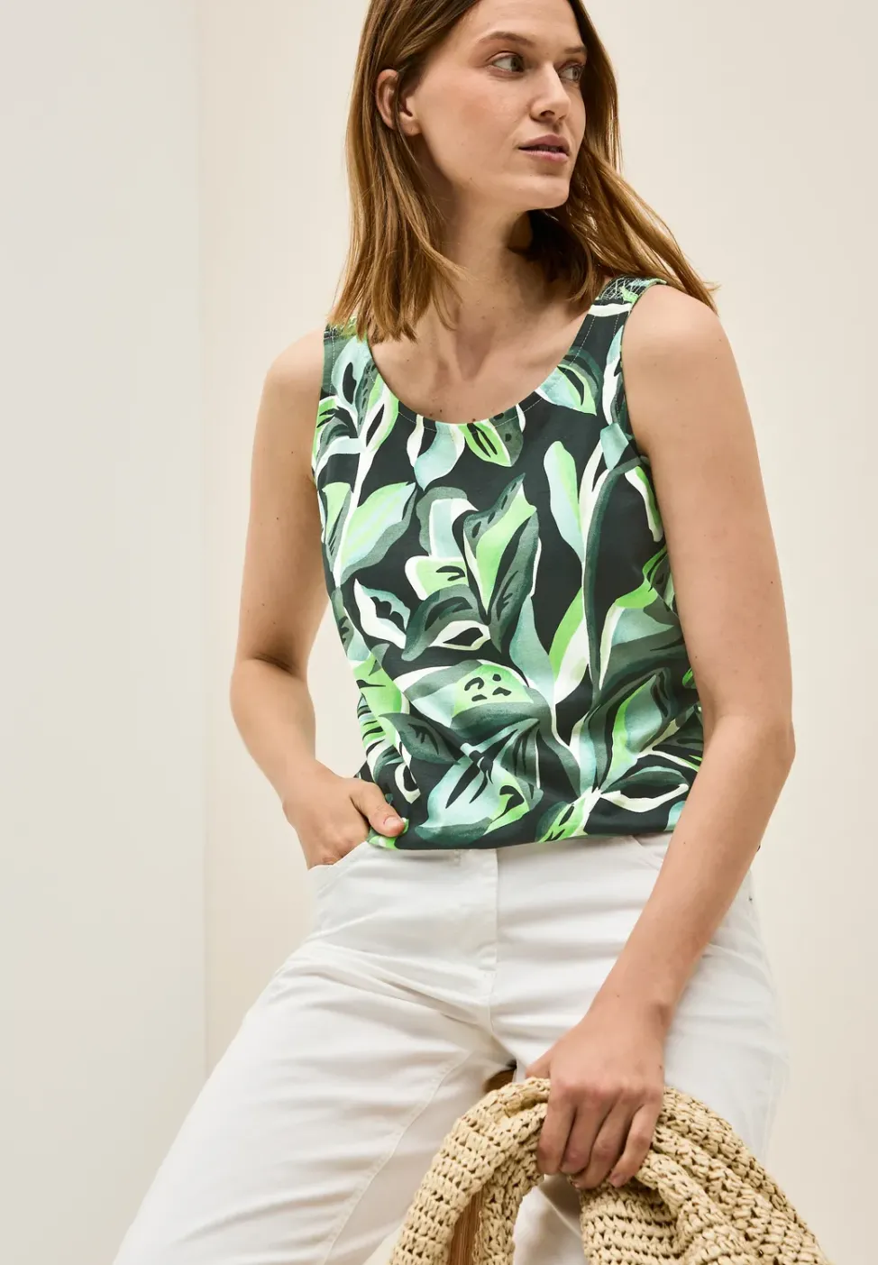 Top mit Smok-Details