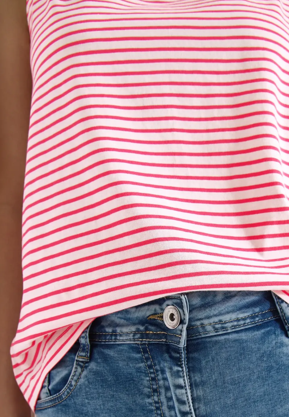 Top mit Split Neck und Streifen
