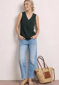 Top mit V-Neck und Crochet-Tape