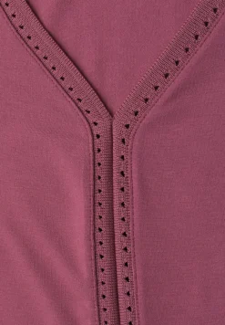 Top mit V-Neck und Crochet-Tape