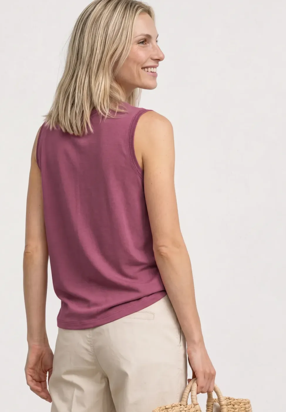 Top mit V-Neck und Crochet-Tape