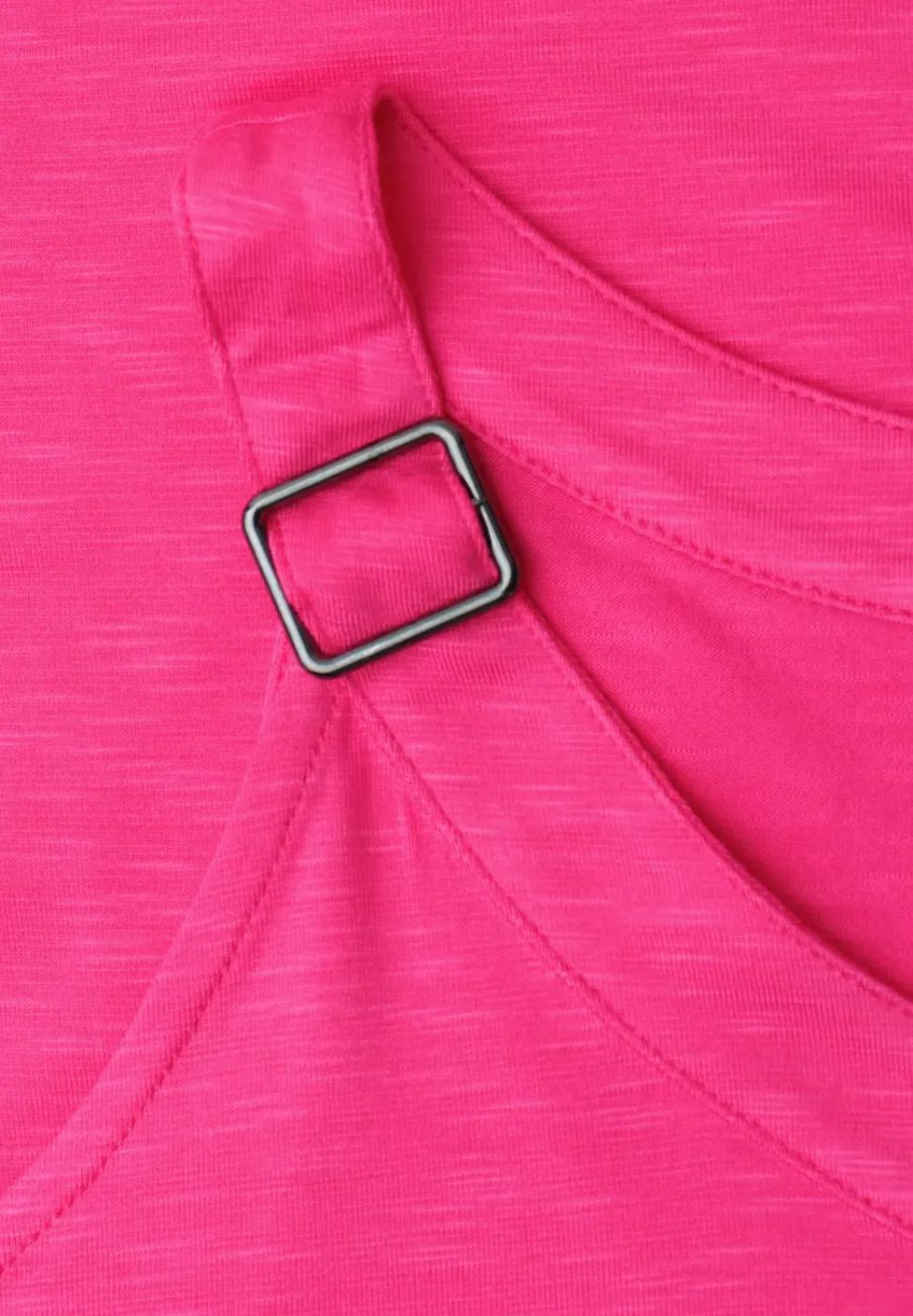 Top mit V-Neck und Deko-Detail