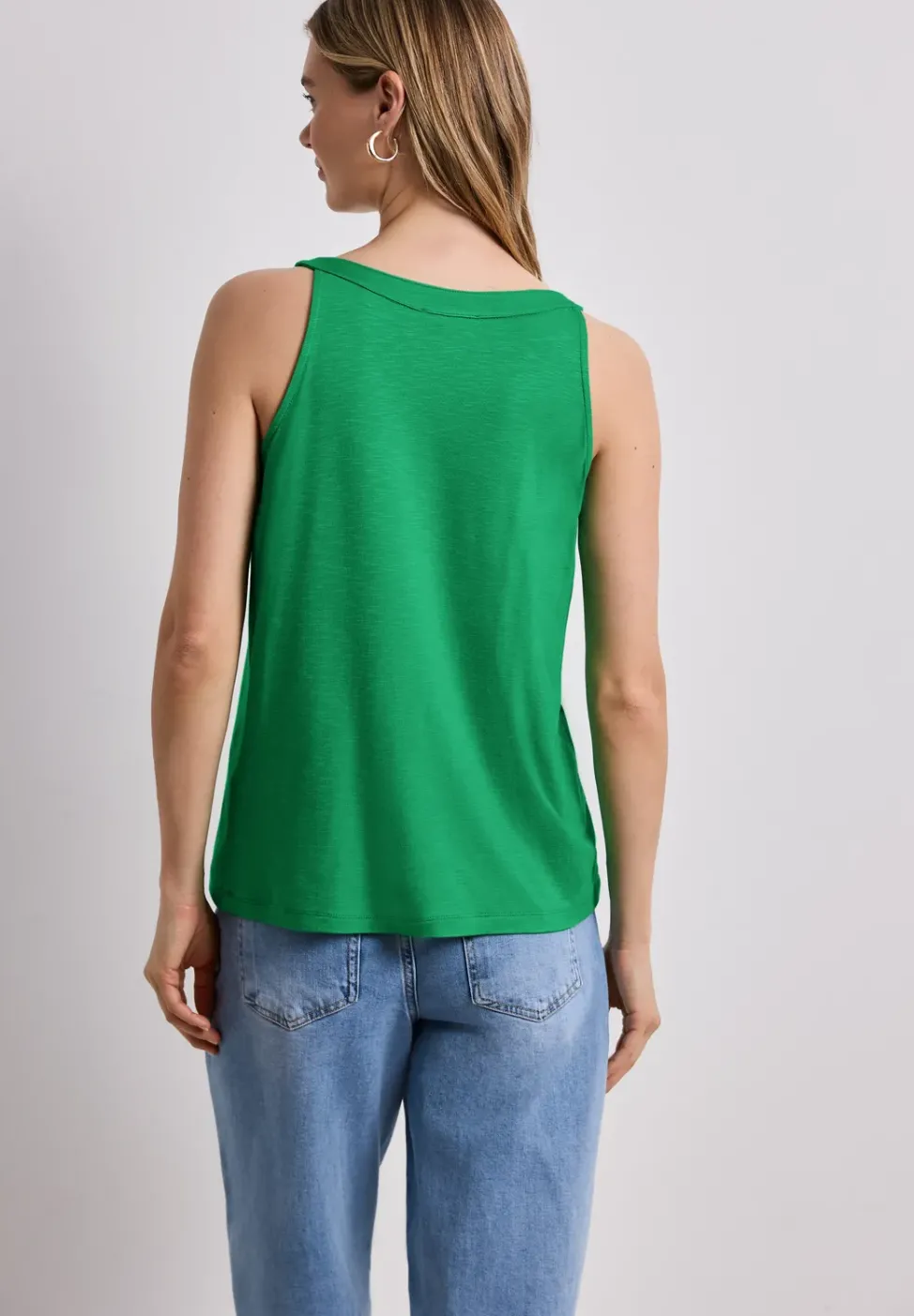 Top mit V-Neck und Deko-Detail