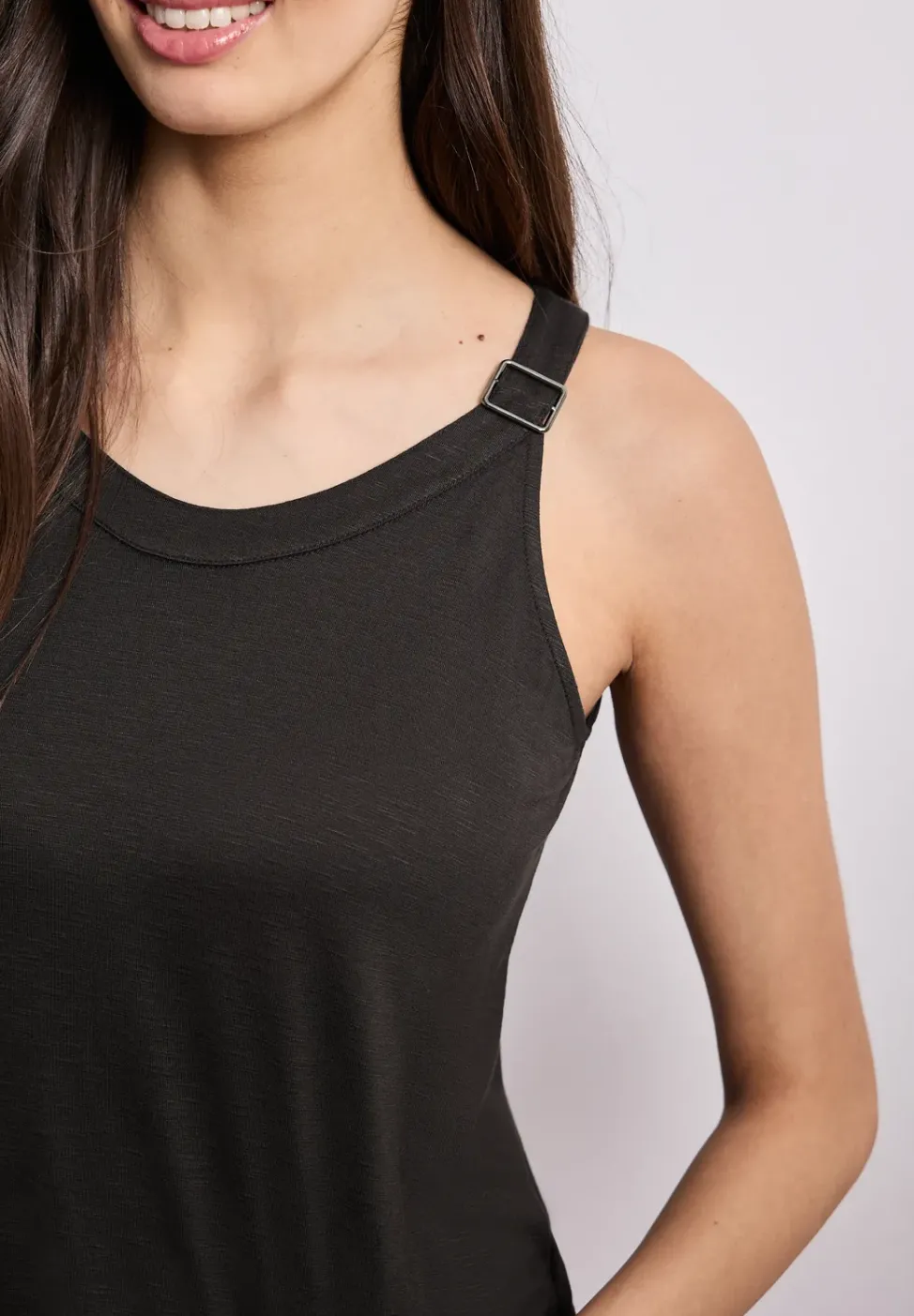 Top mit V-Neck und Deko-Detail