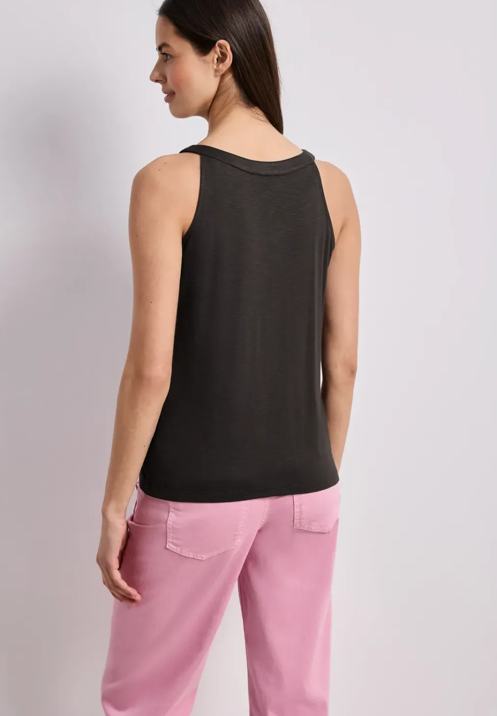Top mit V-Neck und Deko-Detail