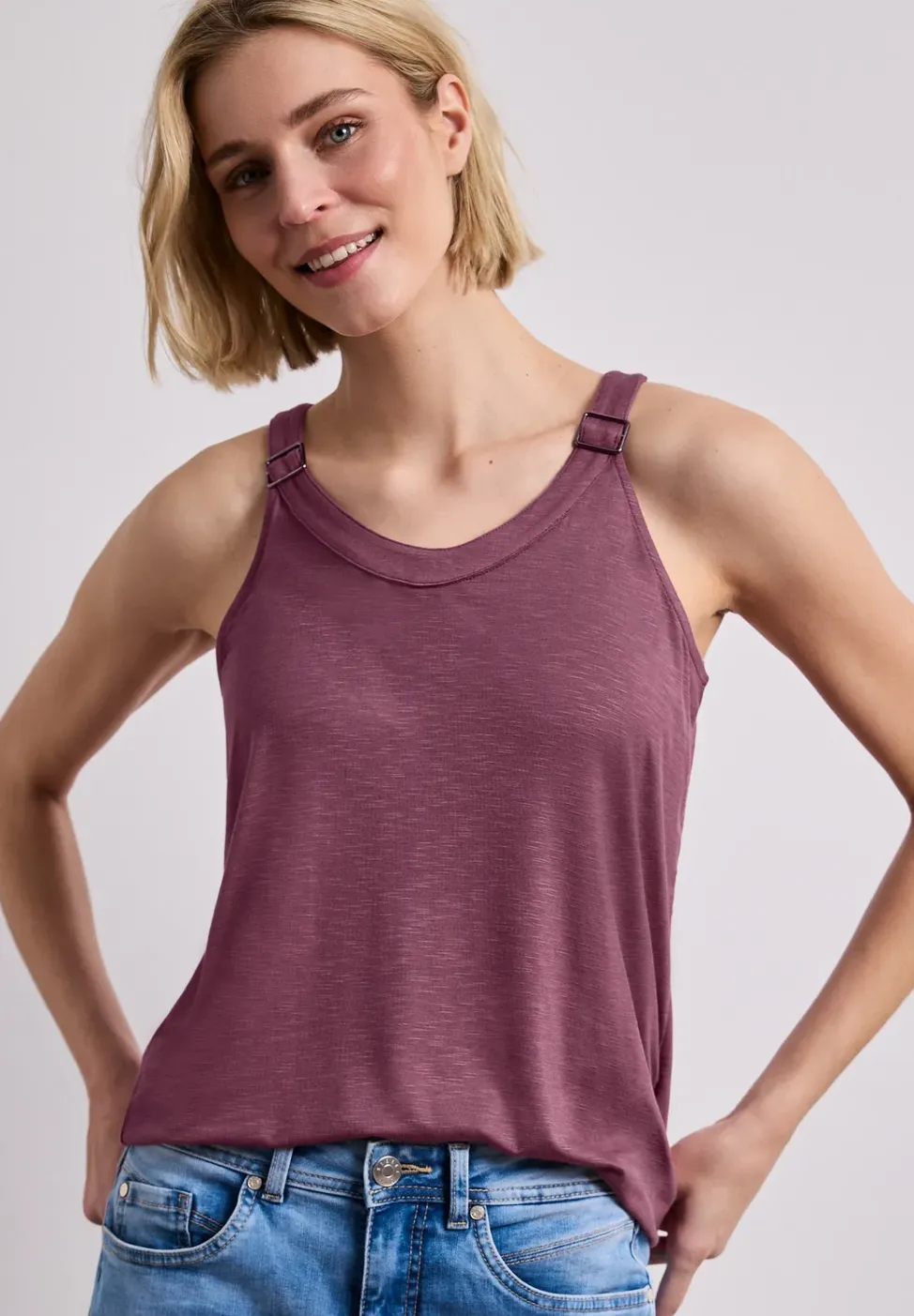 Top mit V-Neck und Deko-Detail
