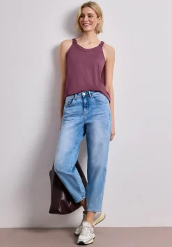 Top mit V-Neck und Deko-Detail