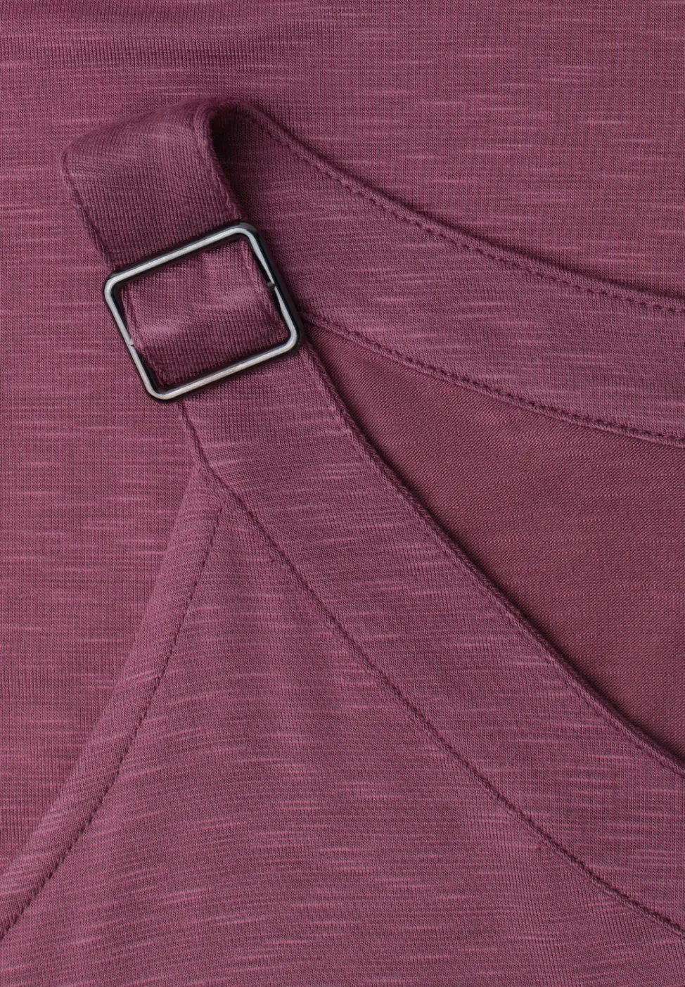 Top mit V-Neck und Deko-Detail