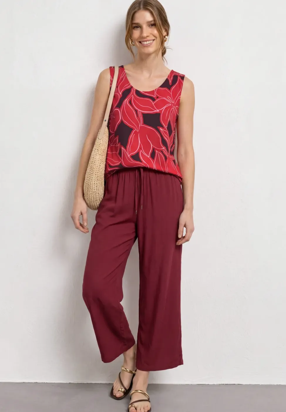 Top mit V-Neck und Elastiksaum