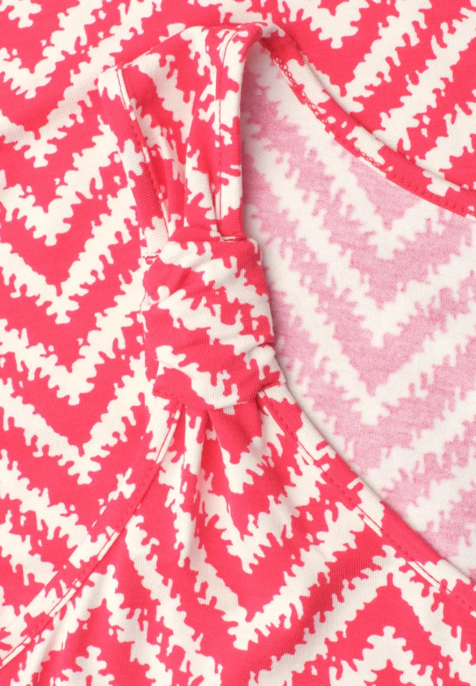 Top mit V-Neck und Knotendetail