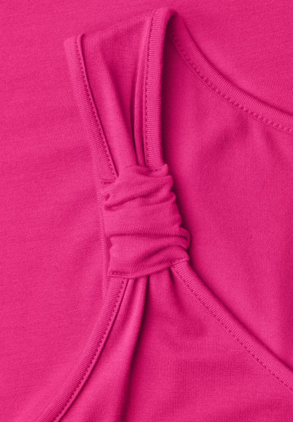 Top mit V-Neck und Knotendetail