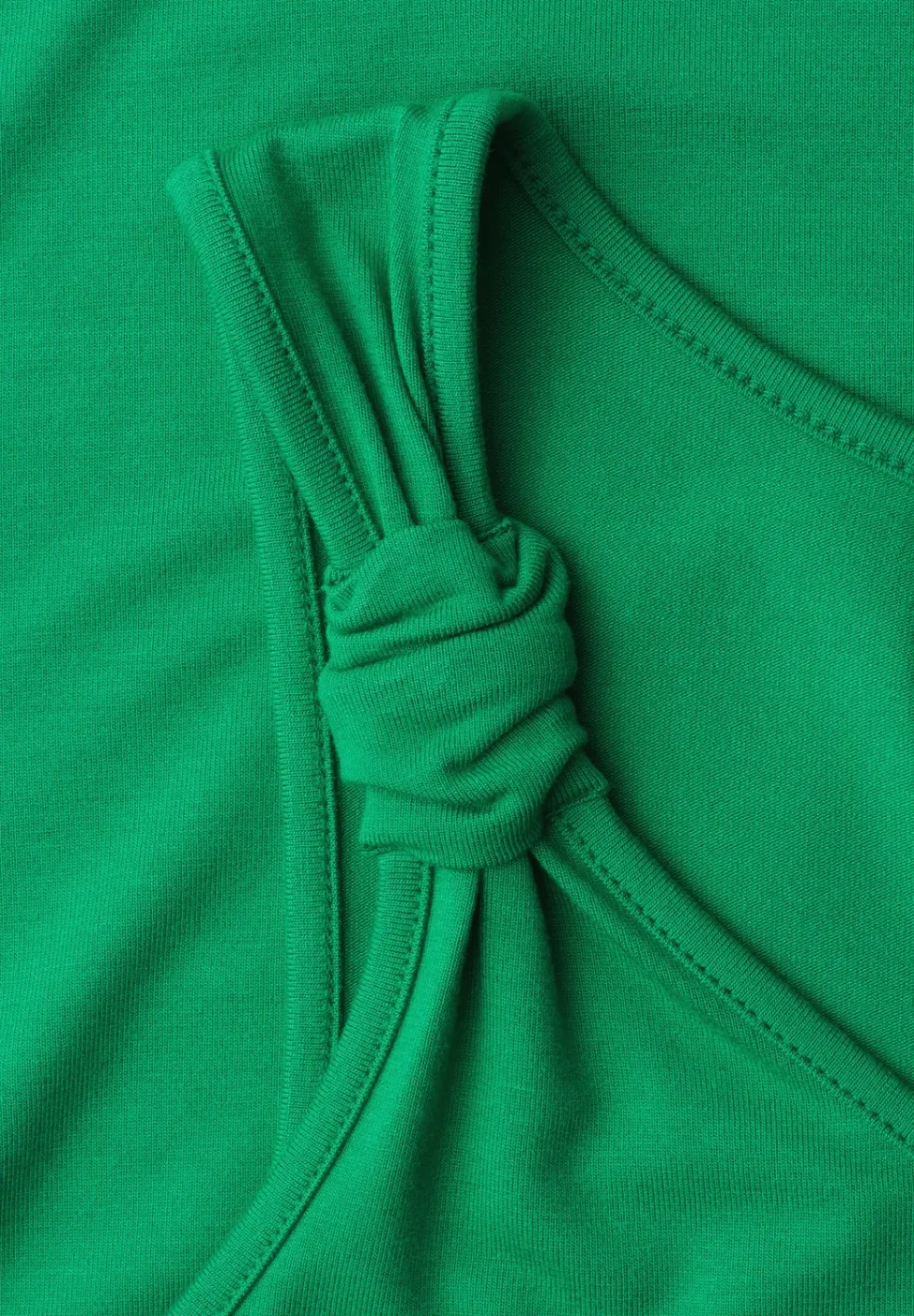 Top mit V-Neck und Knotendetail