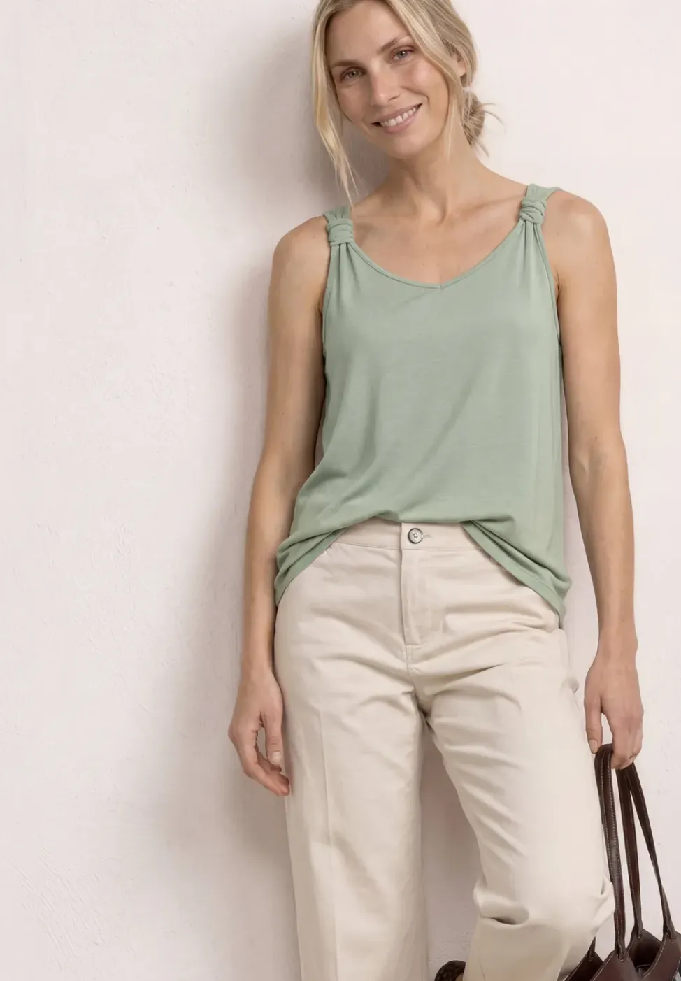 Top mit V-Neck und Knotendetail