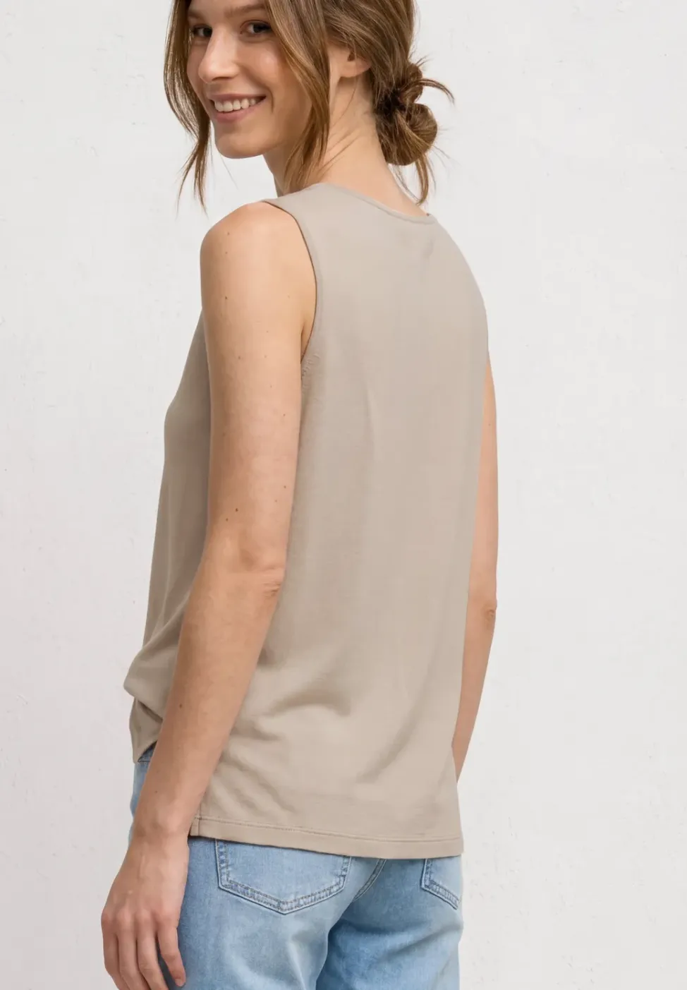 Top mit V-Neck und Knotendetail