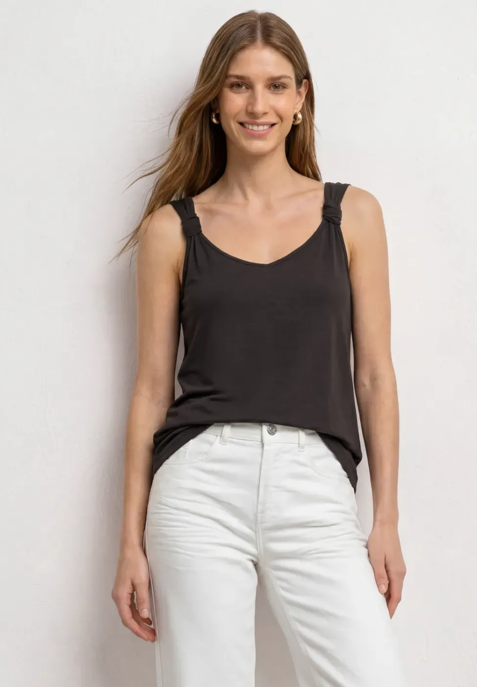 Top mit V-Neck und Knotendetail