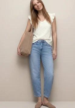 Top mit V-Neck und Lochspitze