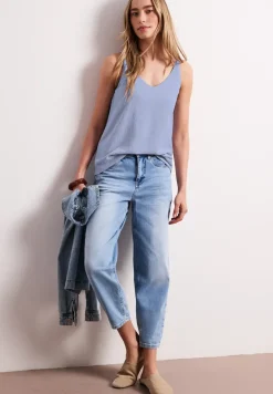 Top mit V-Neck und Strukturmix