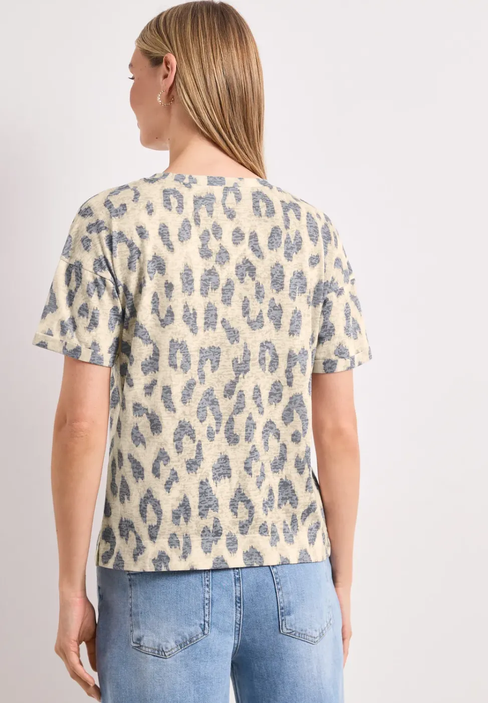 T-Shirt im Ausbrenner-Look mit Leo-Print