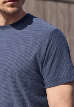 T-Shirt im Yarn Dye Streifen-Look