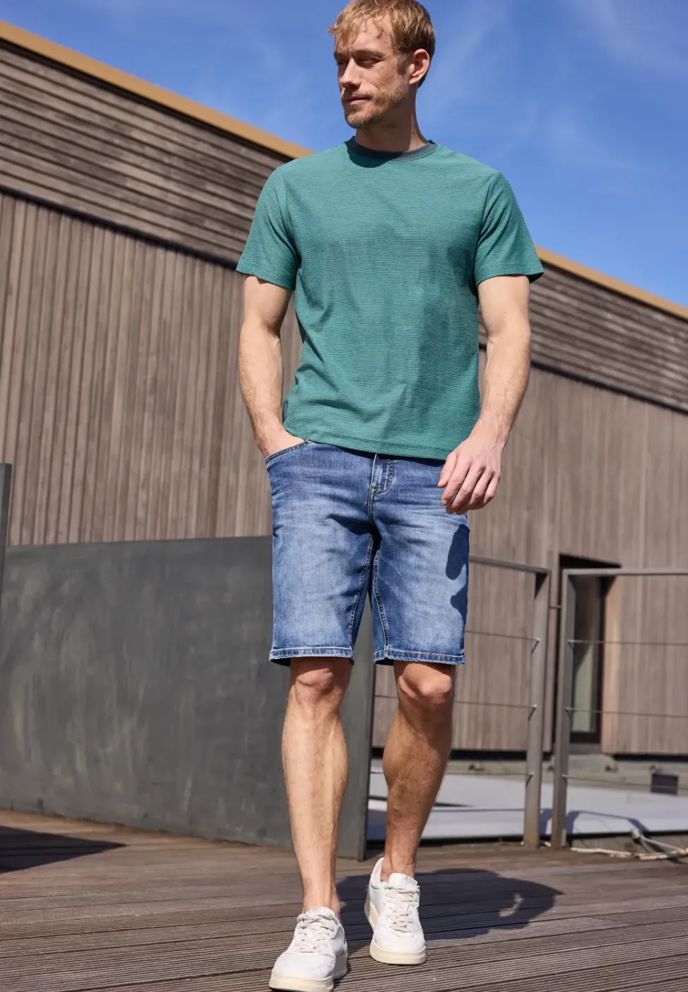 T-Shirt im Yarn Dye Streifen-Look