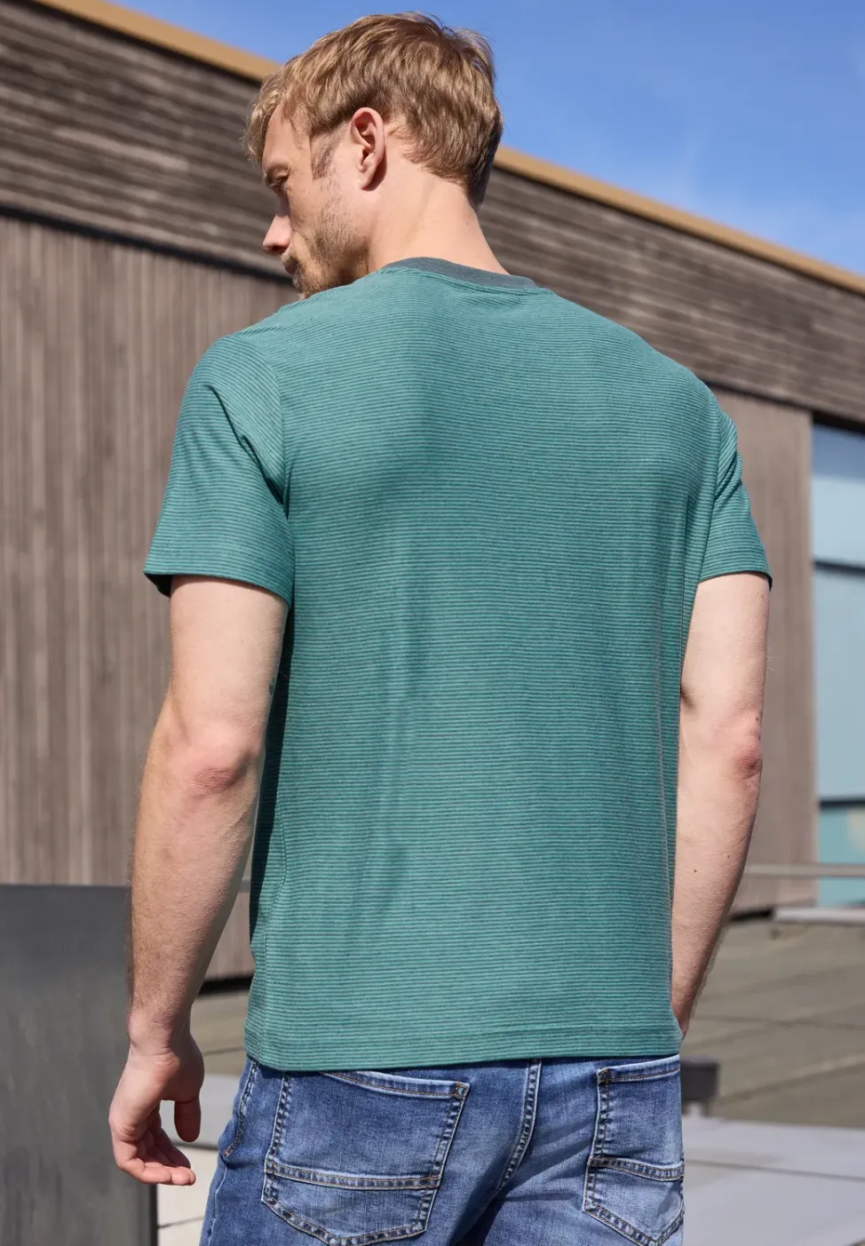 T-Shirt im Yarn Dye Streifen-Look