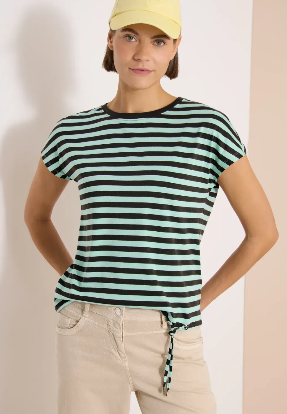 T-Shirt mit Boat Neck und Streifen