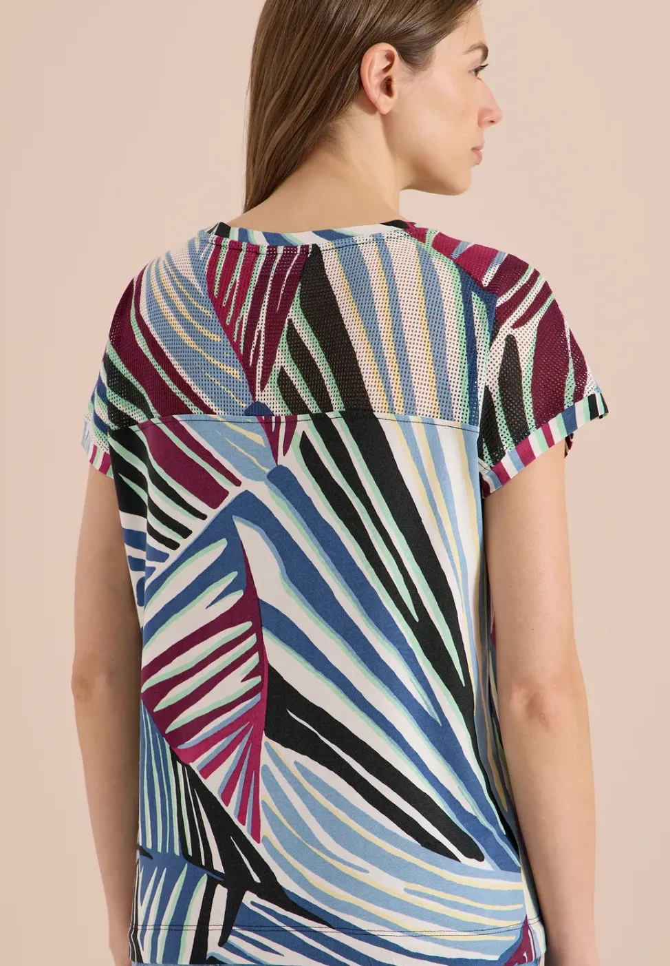 T-Shirt mit Boatneck und Mesh-Einsatz