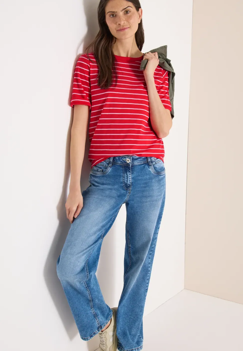 T-Shirt mit Boatneck und Streifen