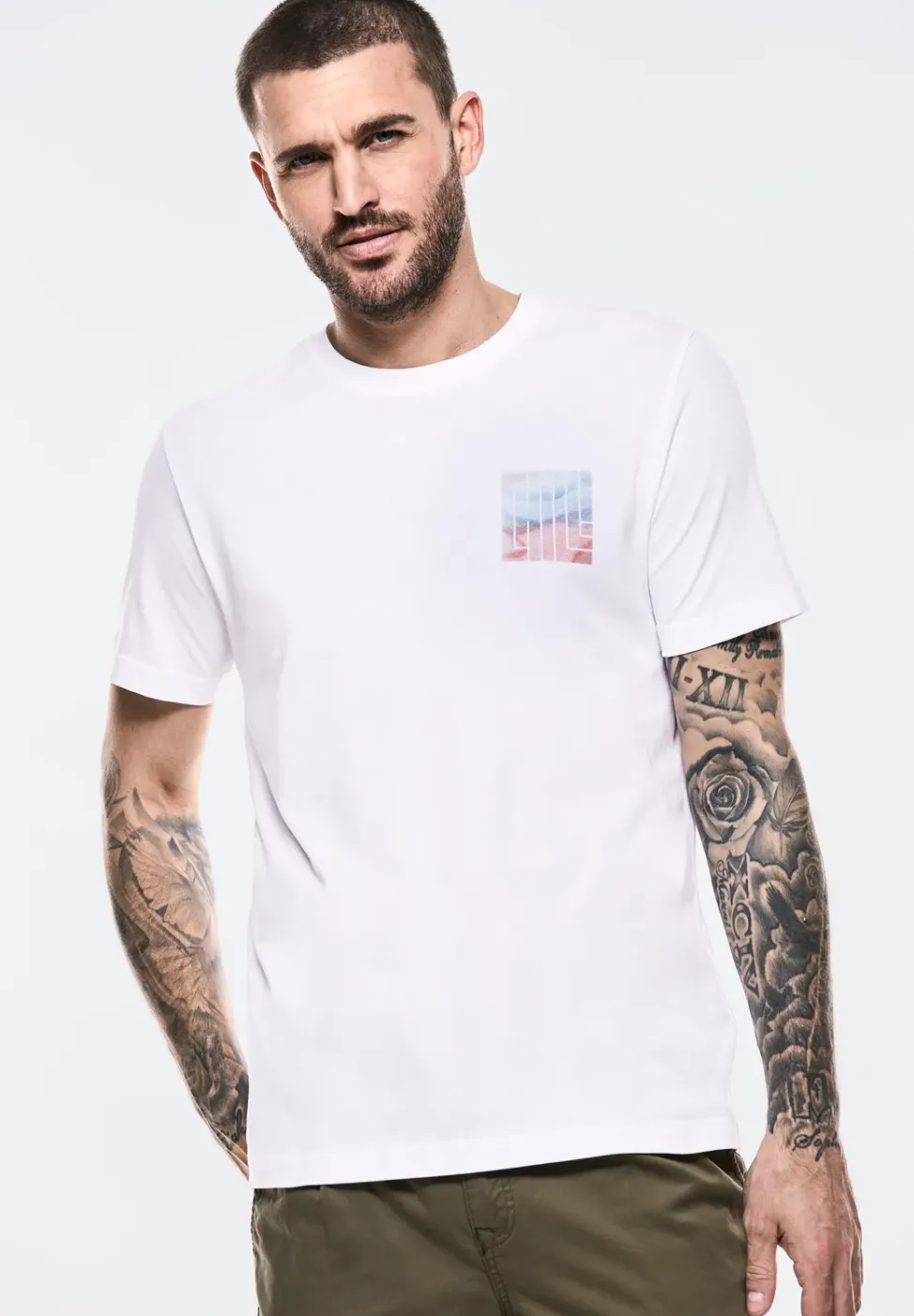 T-Shirt mit Brustprint