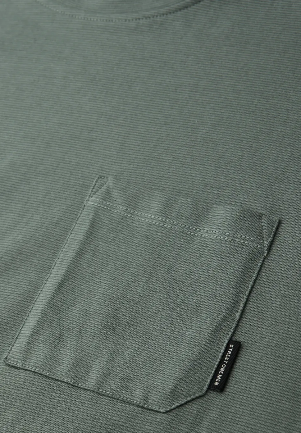 T-Shirt mit Brusttasche
