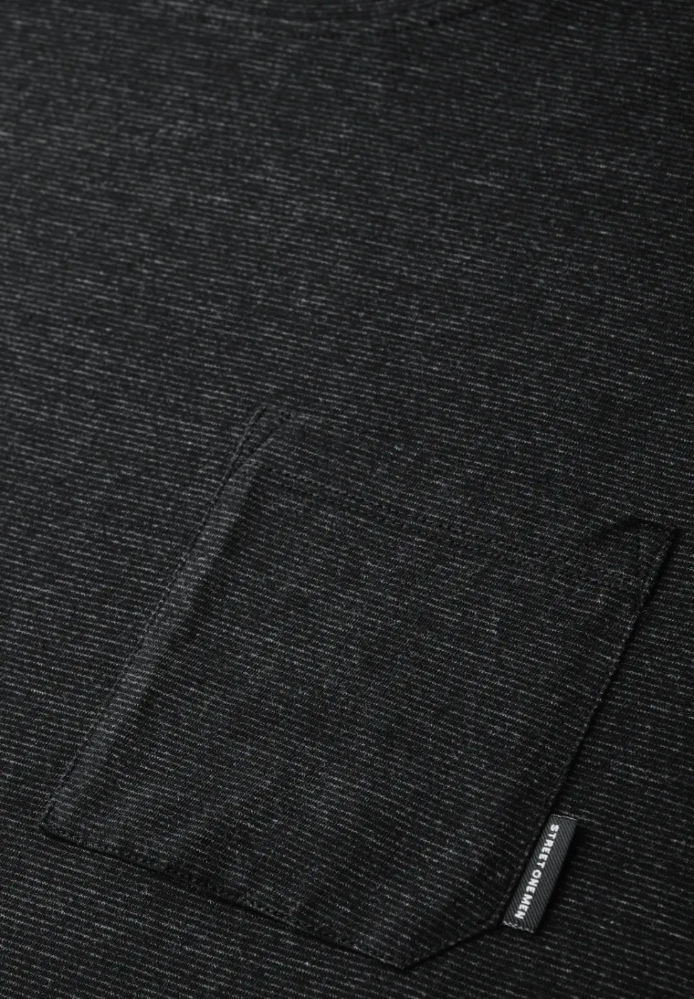 T-Shirt mit Brusttasche