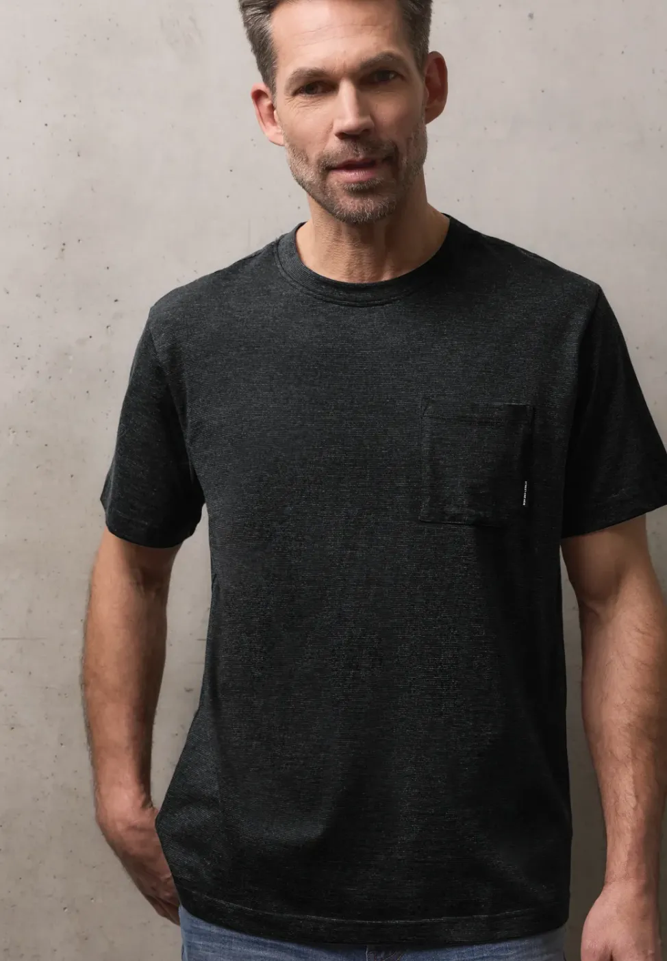 T-Shirt mit Brusttasche