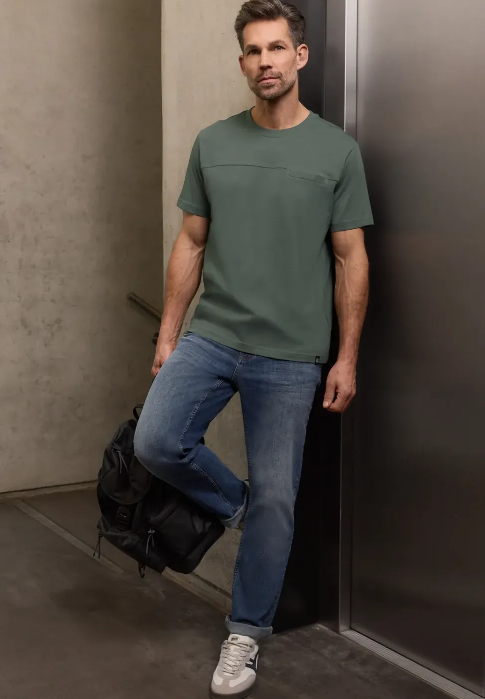 T-Shirt mit Brusttasche