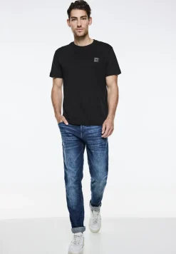 T-Shirt mit Chestartwork