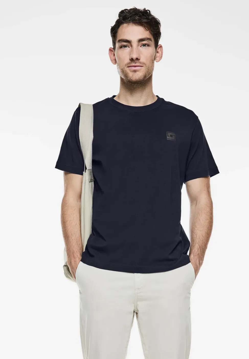 T-Shirt mit Chestartwork