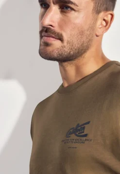 T-Shirt mit Chestprint