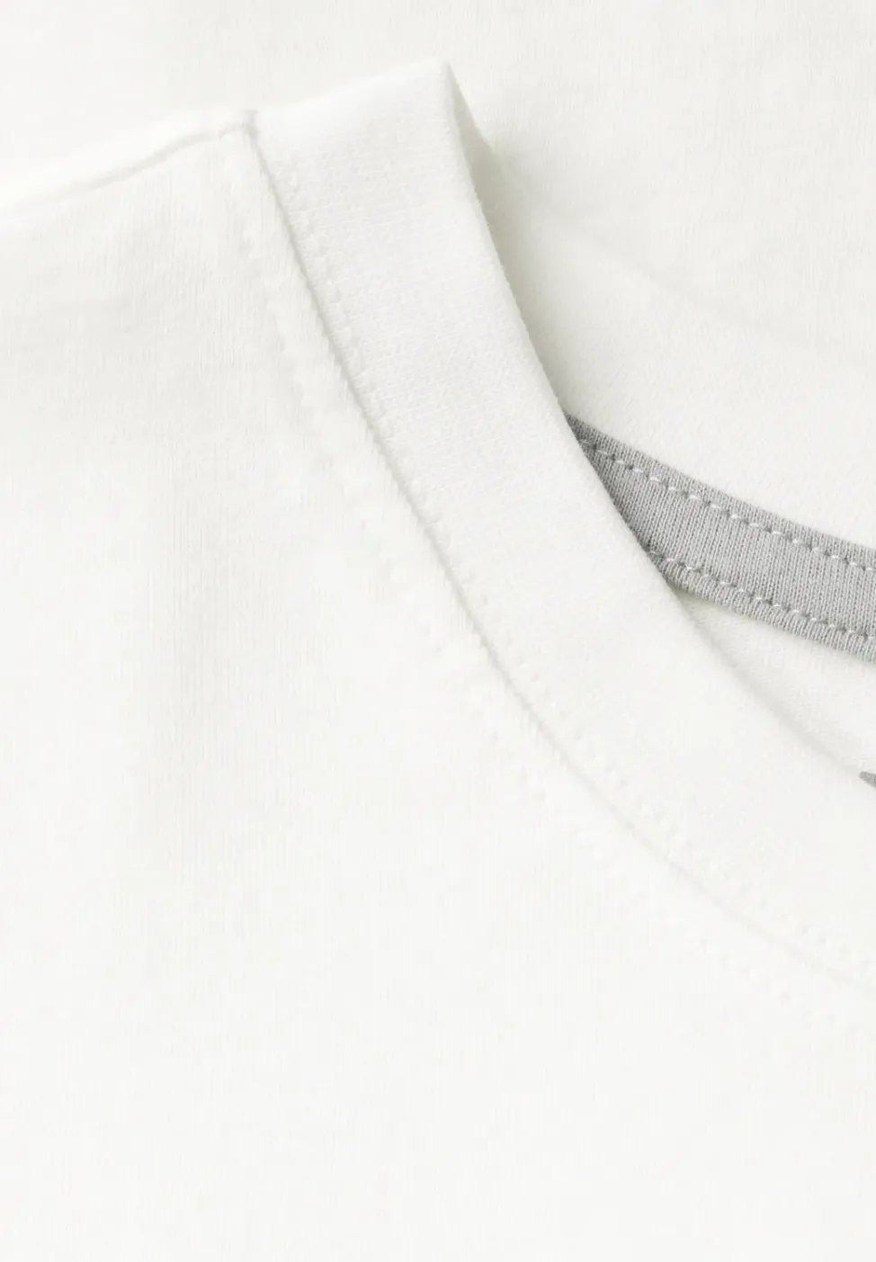 T-Shirt mit Chestprint