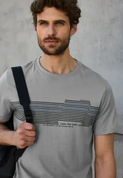 T-Shirt mit Chestprint