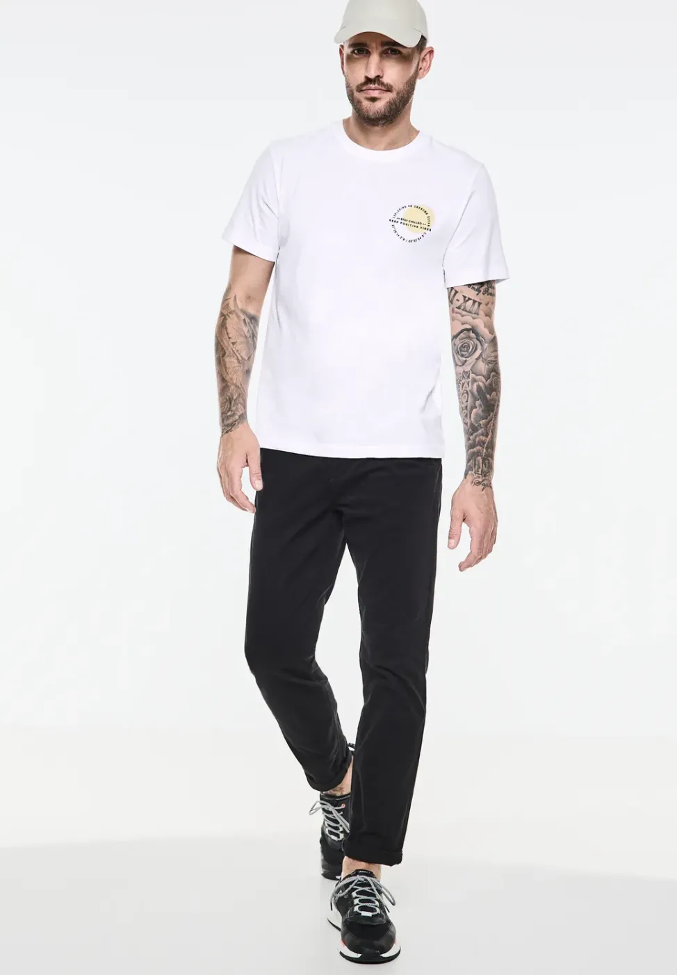 T-Shirt mit Chestprint