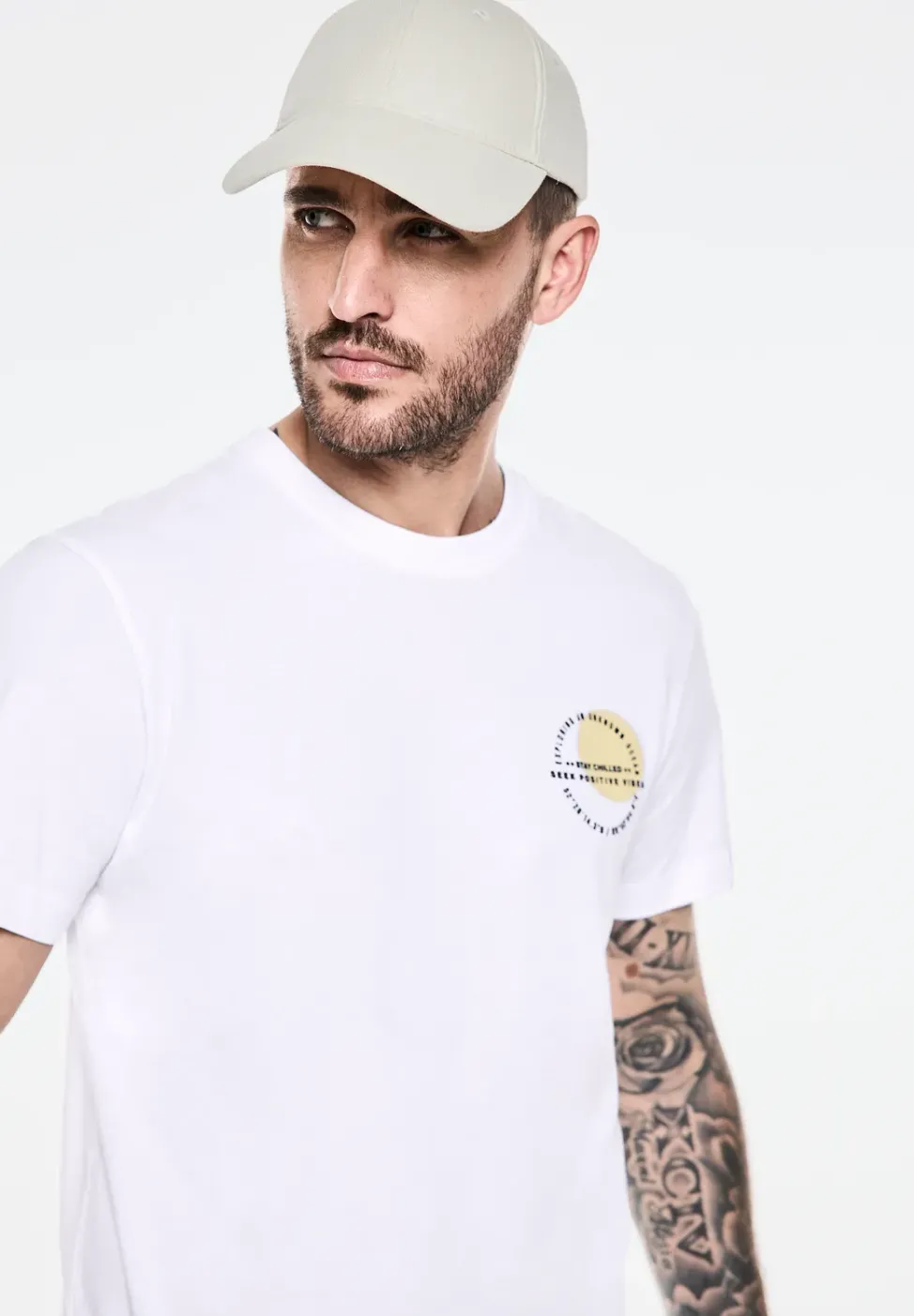 T-Shirt mit Chestprint