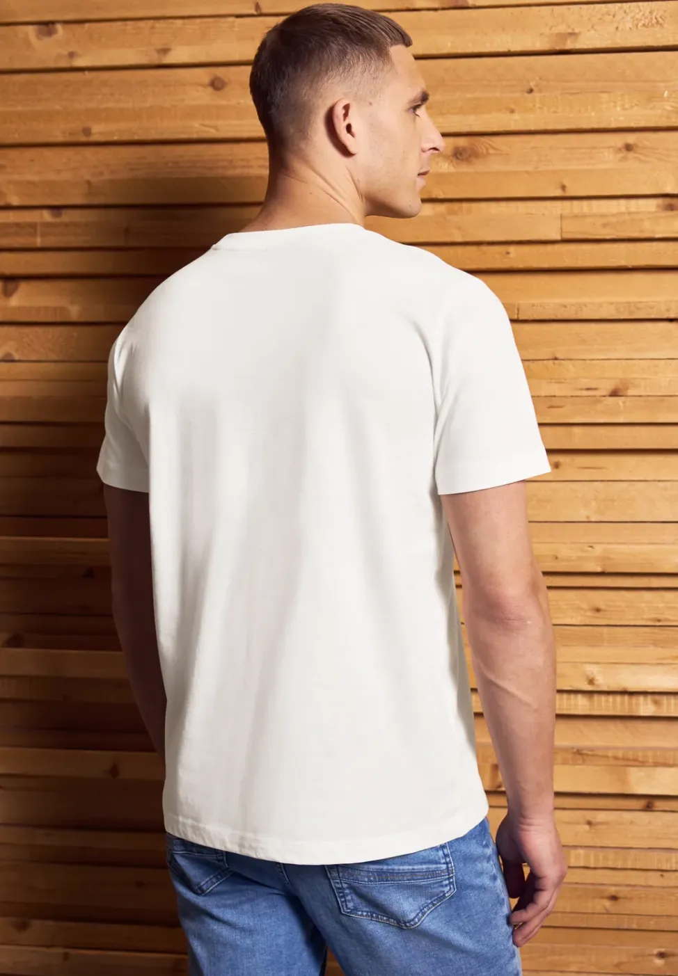 T-Shirt mit Chestprint