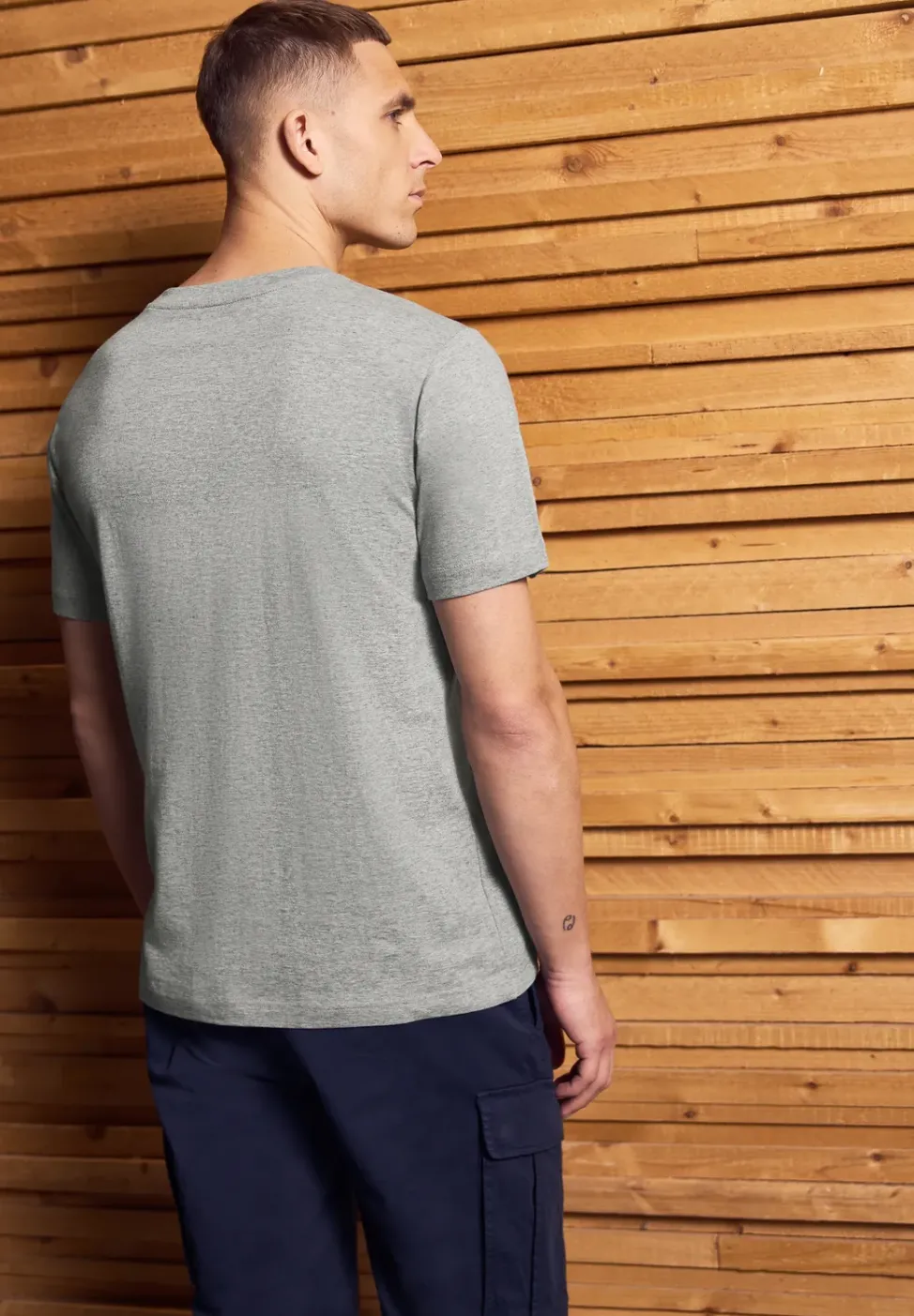 T-Shirt mit Chestprint