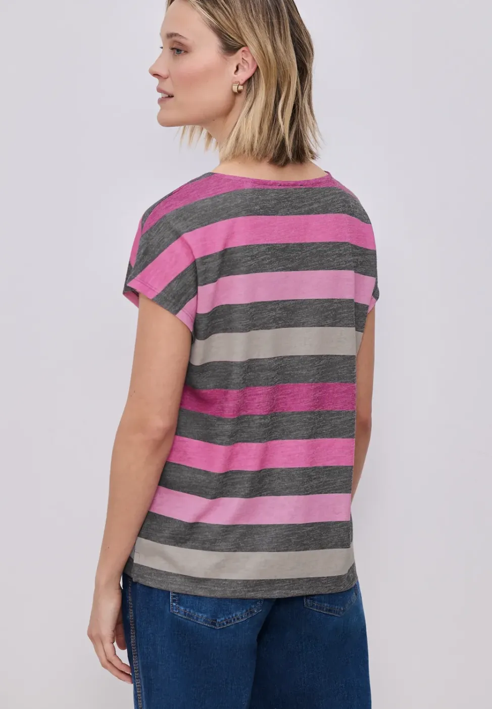 T-Shirt mit gerundetem V-Neck und Streifen