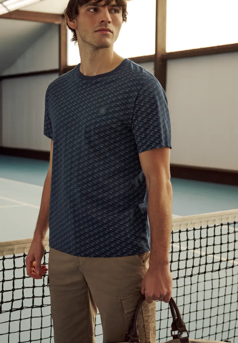T-Shirt mit grafischem Minimal Print