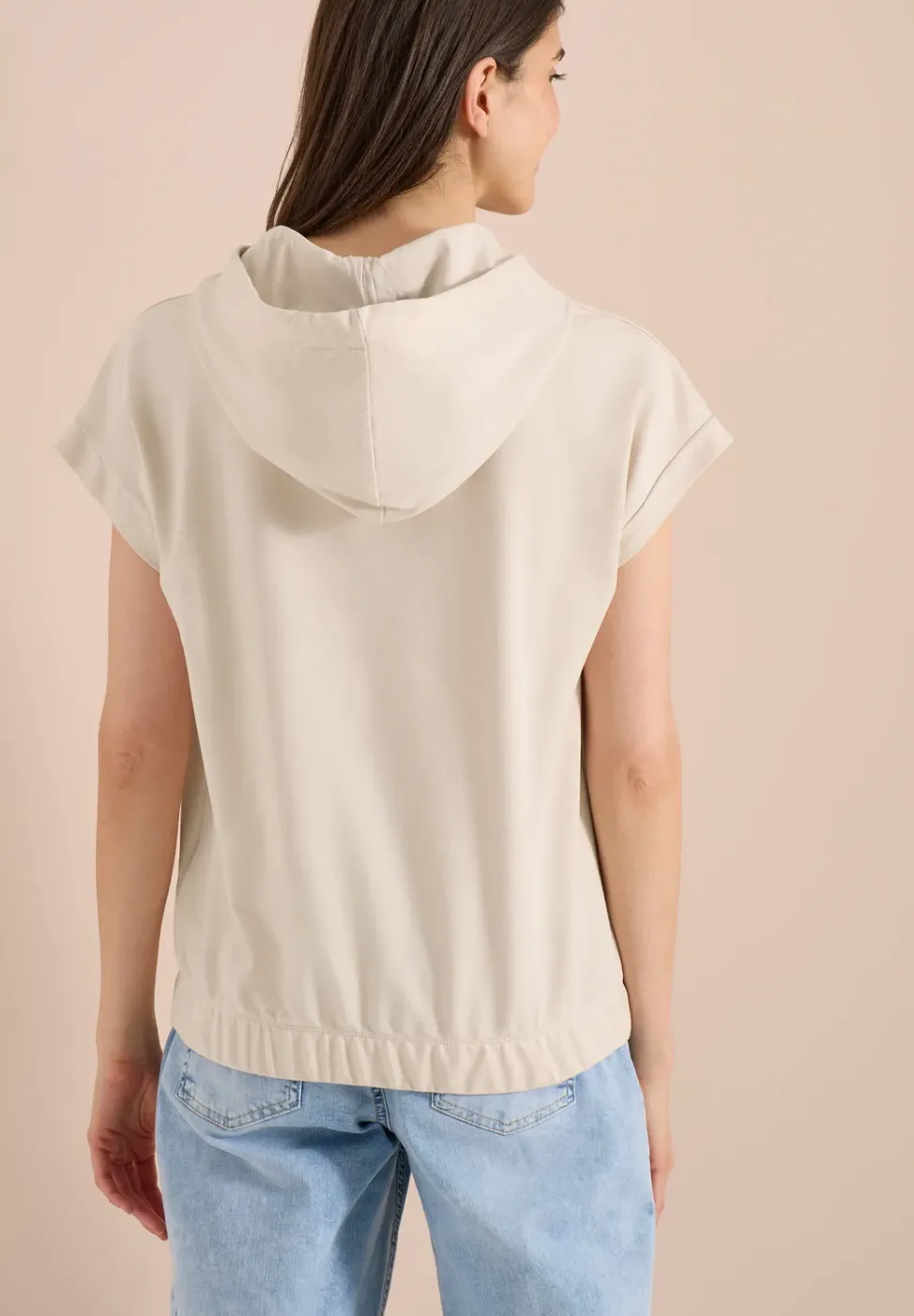 T-Shirt mit Hoodie und Printdetail